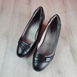 Life Stride Velocity Black Size 9 Slip On Low Wedge Heels Memory Foam Round Toe